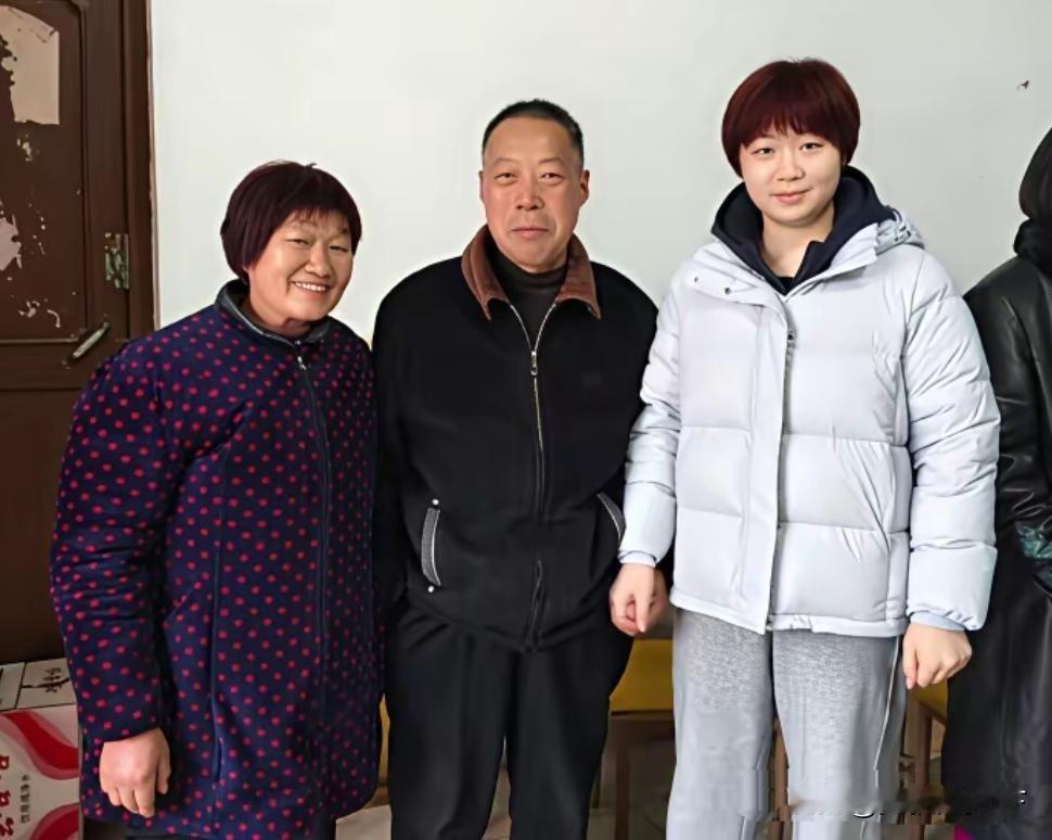 蒯曼真的太不容易了！平心而论，蒯曼本人训练特别刻苦，一直在国乒队伍里脚踏实