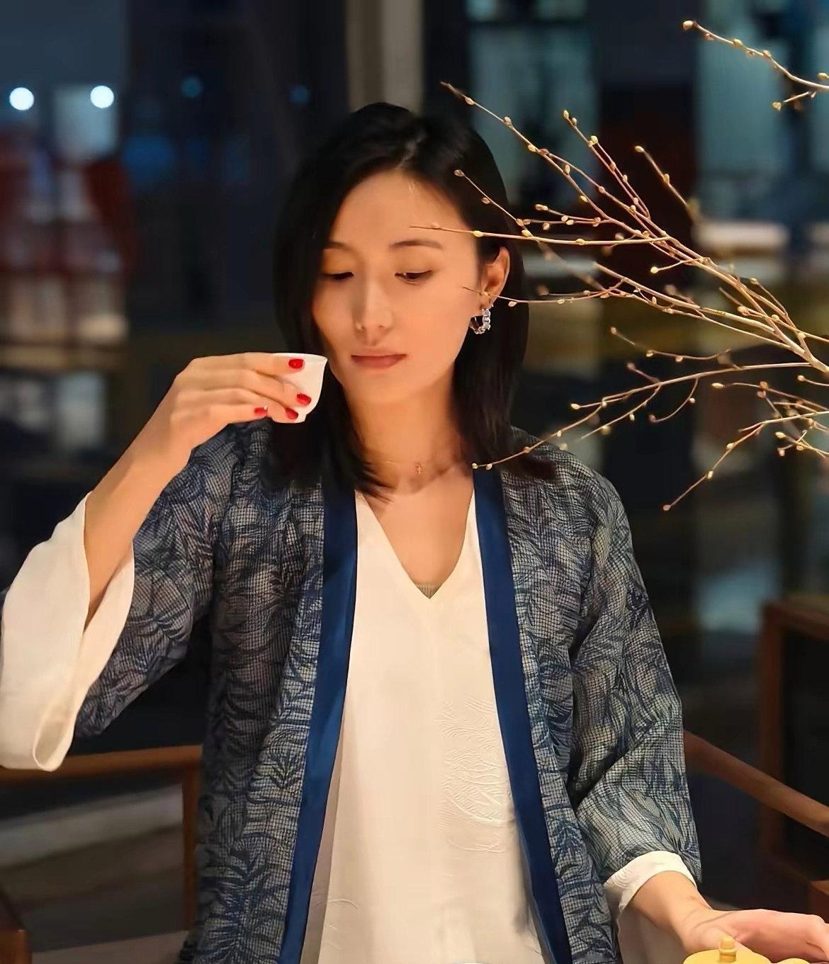 终于知道海哈金喜为什么不跟随父亲姓程了。不是因为父母再婚，也不是因为家庭原因。其