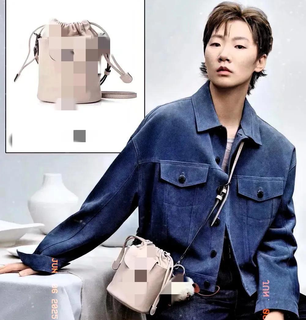 王曼昱的时尚感还真跟那些影视女星不一样有一种与生俱来的贵族气质是深邃、是坚