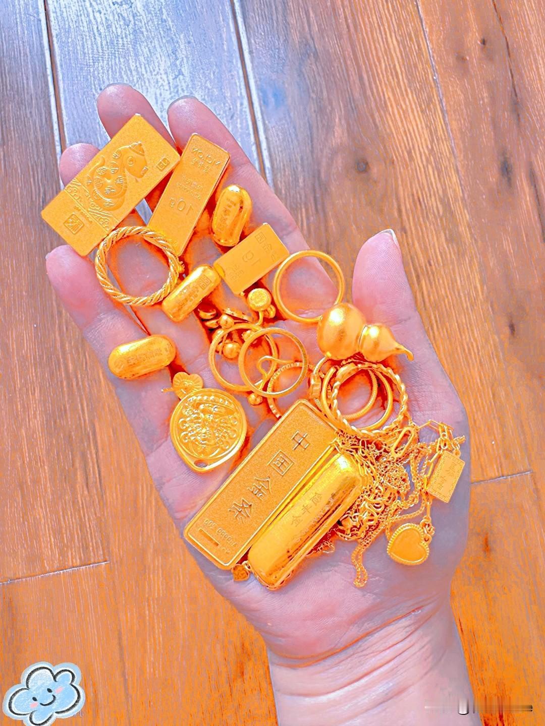 一觉醒来，昨天买黄金的人天塌了，倒不是黄金价格暴跌，而是拿着黄金竟然找不到人