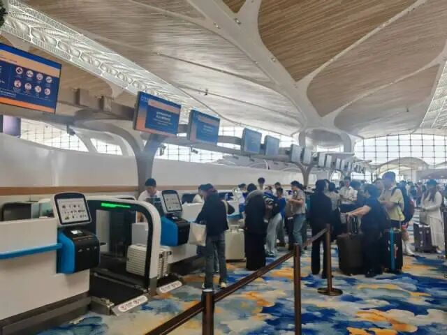 中国机场顶流易主, 广州超越上海
