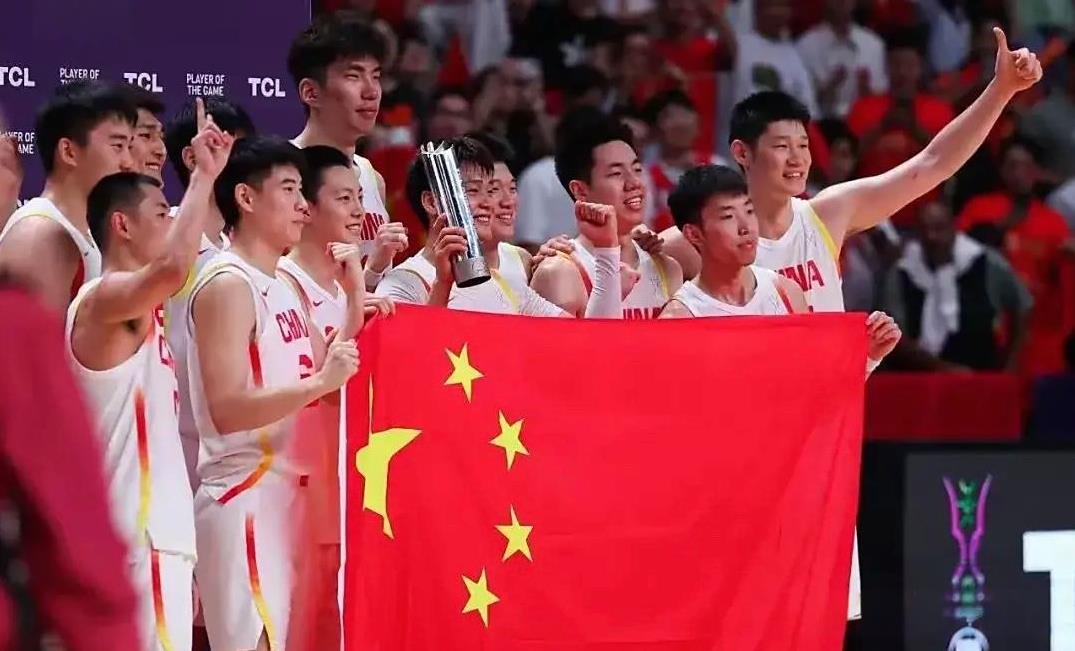随着中国男篮夺得亚军，预测男篮球员奖金分配一览；郭士强——奖励300万人民币