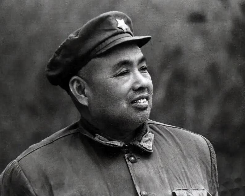 许世友一生都不肯原谅的人是谁？秘书透露：朱德亲自调解也不管用“老许，放下吧，人