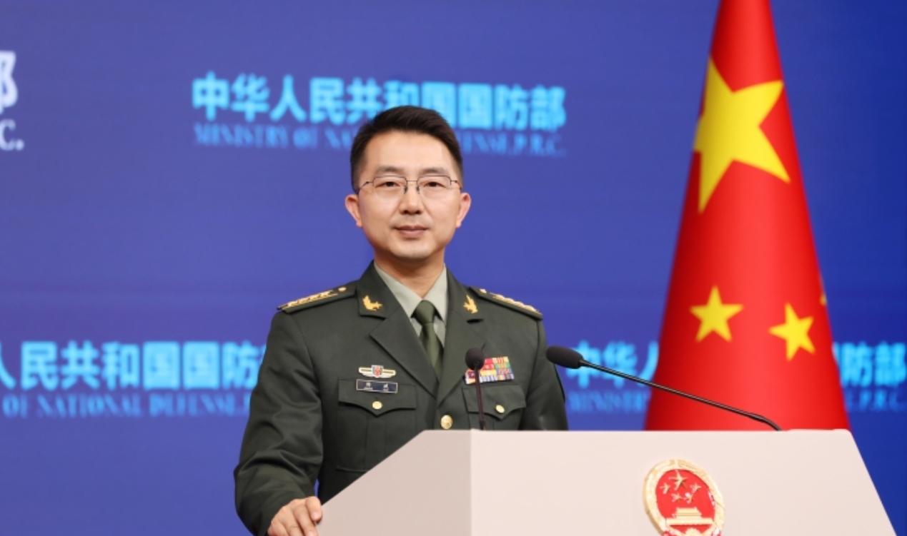 上任第一天，国防部新发言人就点名菲律宾：不要挑战中方的决心！5月15日，中国国