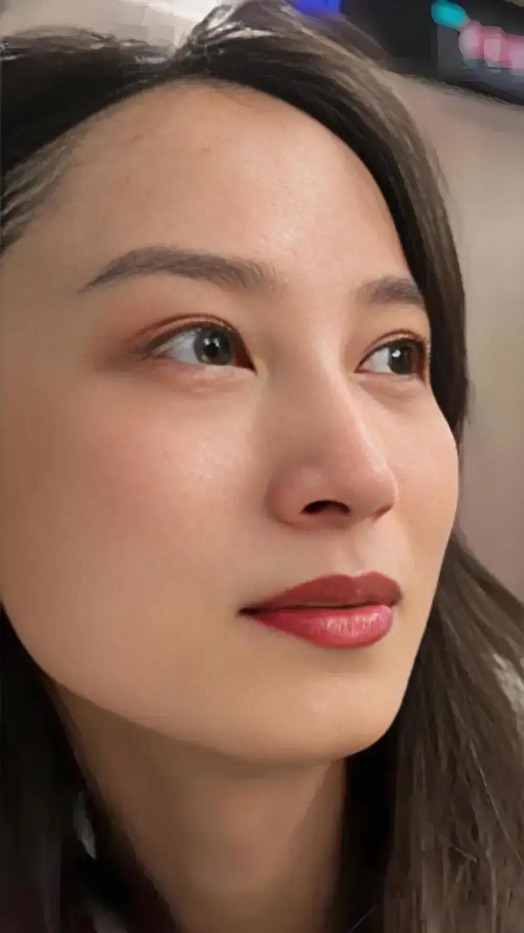 没离婚时我抽烟喝酒背着前夫出轨，前夫对我一忍再忍。后来我后悔了，前夫不要我了。