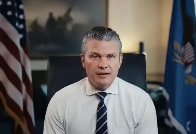 美国国防部长赫格塞思签署了一道让人头皮发麻的文件。从今以后，所有美军士兵，可