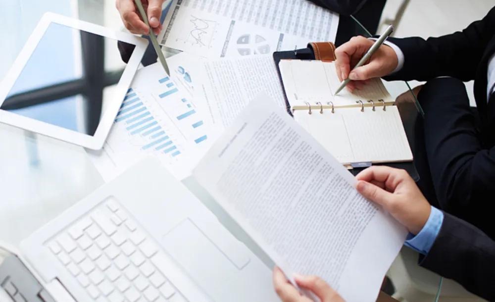 新能源投资的万亿市场已经变天了光伏退税“归零”、储能“一芯难求” 2026