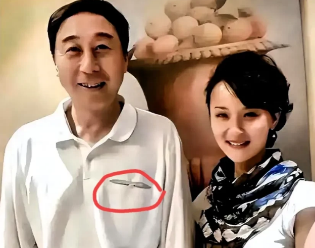 冯巩没去杨少华葬礼，这事好多人念叨呢！他俩关系不差啊，咋就没露面？这里头的道道，
