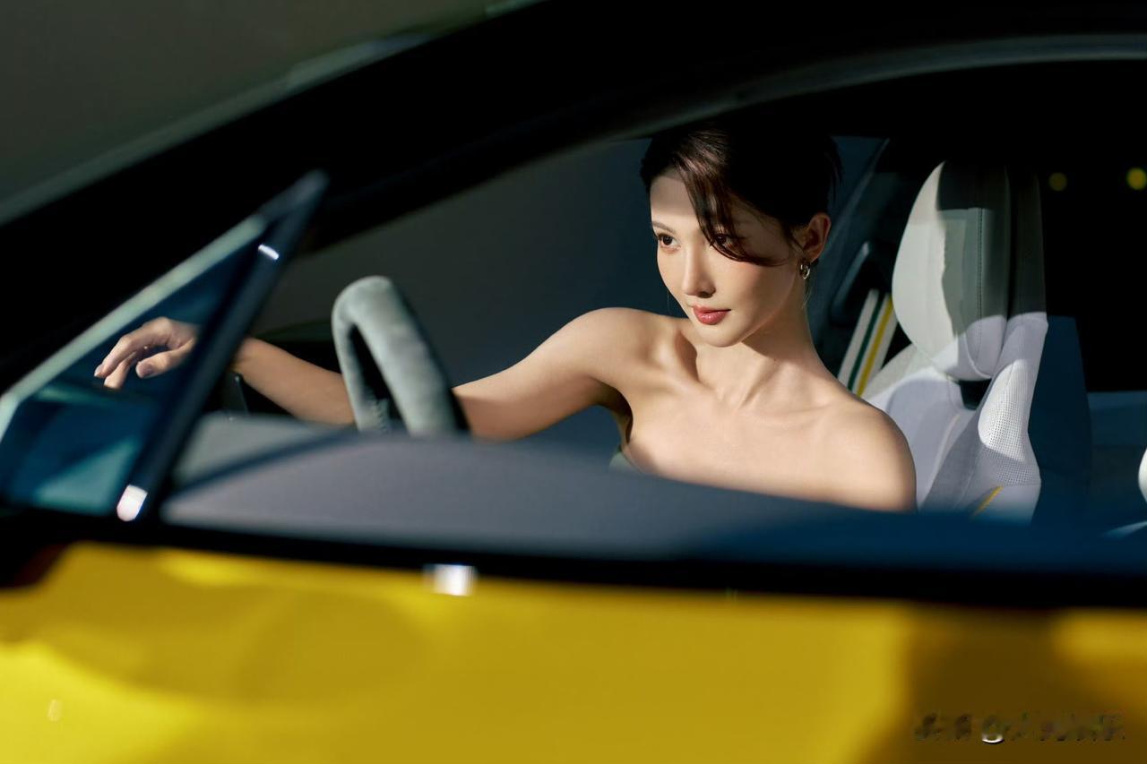 如果金晨肇事逃逸的传闻是真的，那么考验金晨团队公关能力的时刻到了，这件事情说大不