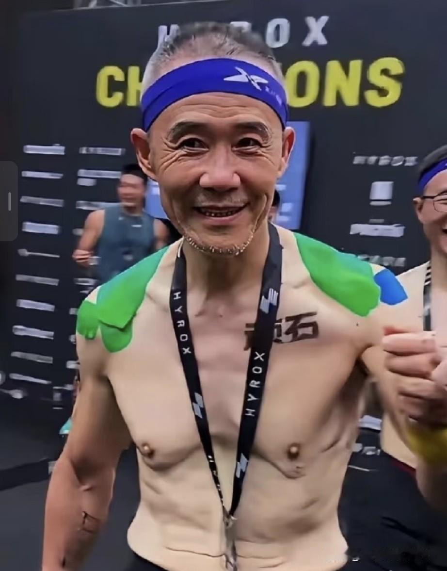 我有理由怀疑，王石之所以会重返房地产，不是为了孩子，也不是为了田朴珺，而