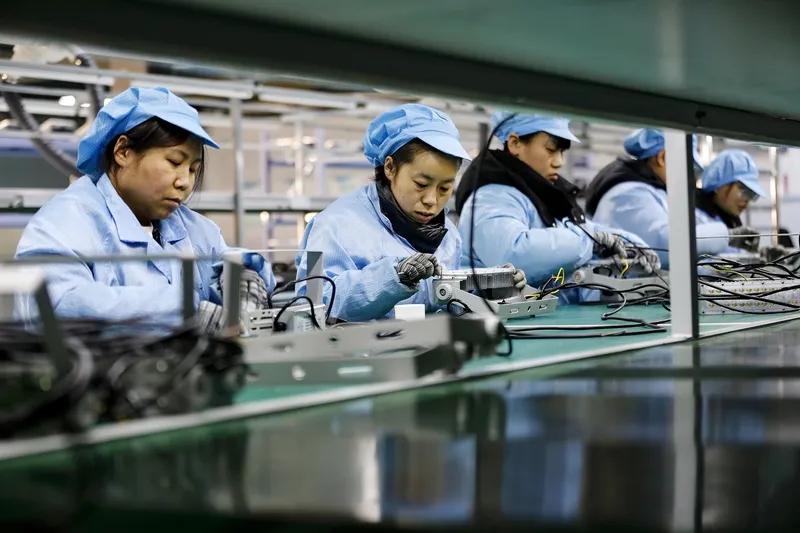 美国要求中国取消对稀土出口的管制。中国答应的前提条件，美国人很清楚，就是对等取