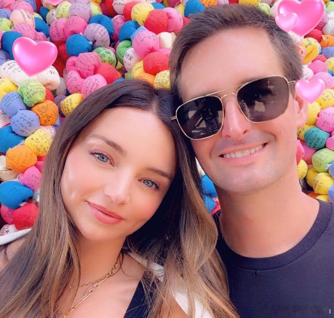 mirandakerr米兰达可儿和老公EvanSpiegel一起游京都，一起