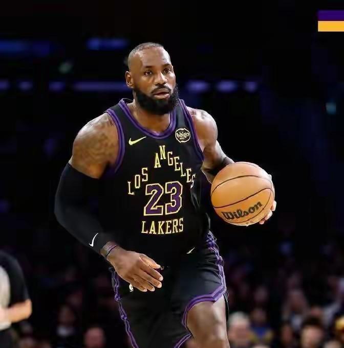 东契奇33+11！湖人108-106险胜爵士获4连胜，詹姆斯归队究竟是好是坏