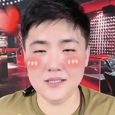 儿子林傲霏也被牵连，个人信息曝光，以前低调生活没了闫学晶在朋友圈道歉，说这次事