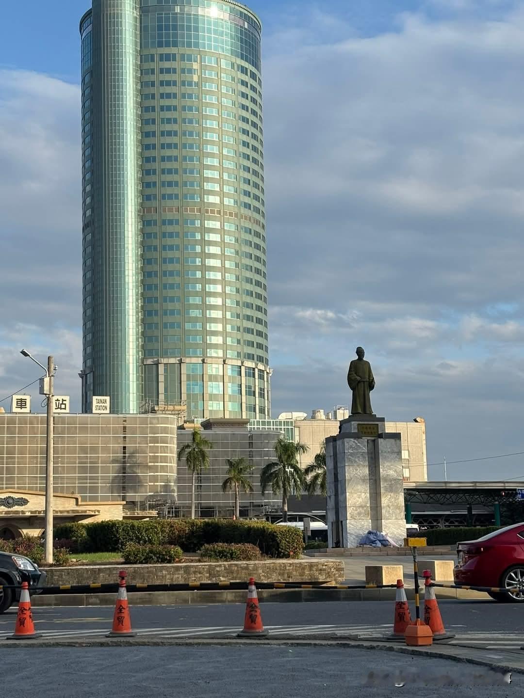 青鸟要求拆除台南郑成功雕像！竟称郑成功是罪人！在全台去蒋化完成的差不多的时候，