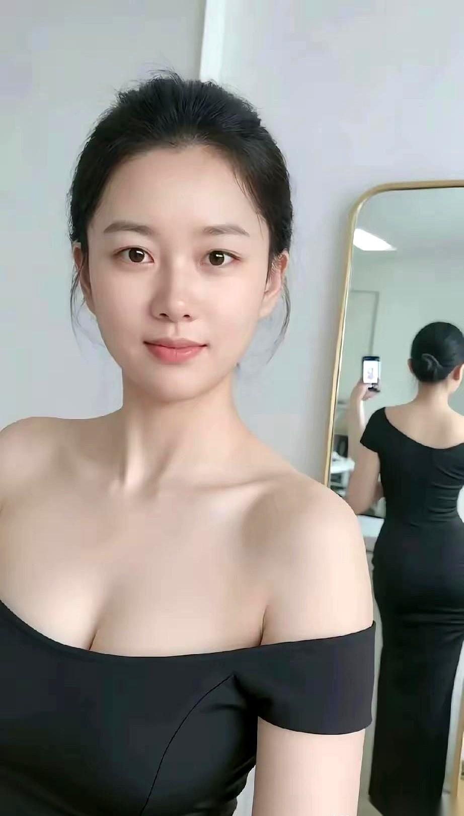 手机一亮，数据噌噌往上涨，我嘴角刚要咧开，一条红色的通知直接砸在屏幕上。“违规