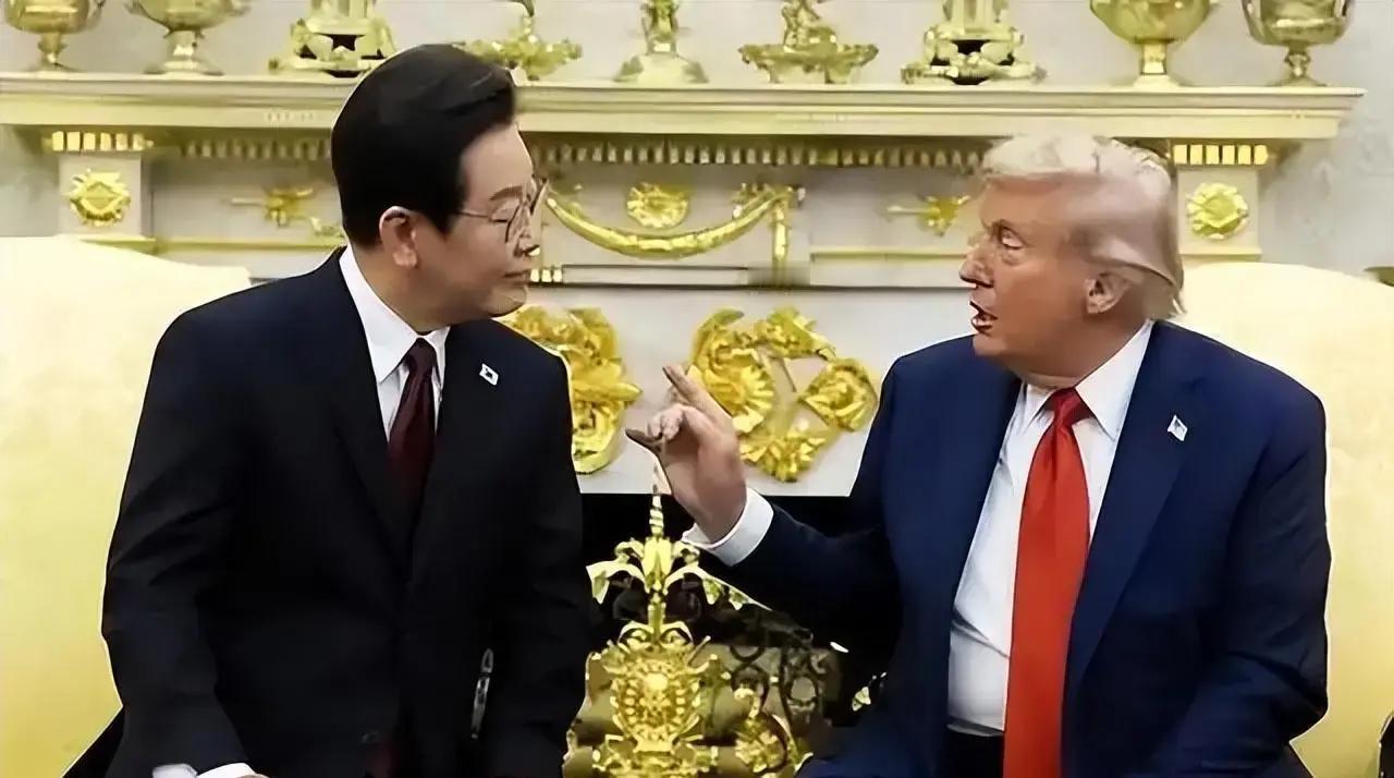 一边是韩国政坛人物带着两百多人的经贸团跑来北京，说“千金难买好邻居”，一边是美国