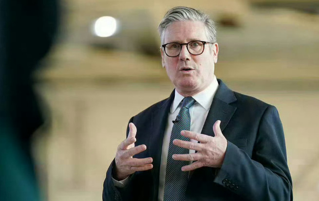 斯塔默访华前，竟然还敢强硬提出两个要求！在G20峰会期间，英国首相基尔·斯塔默就