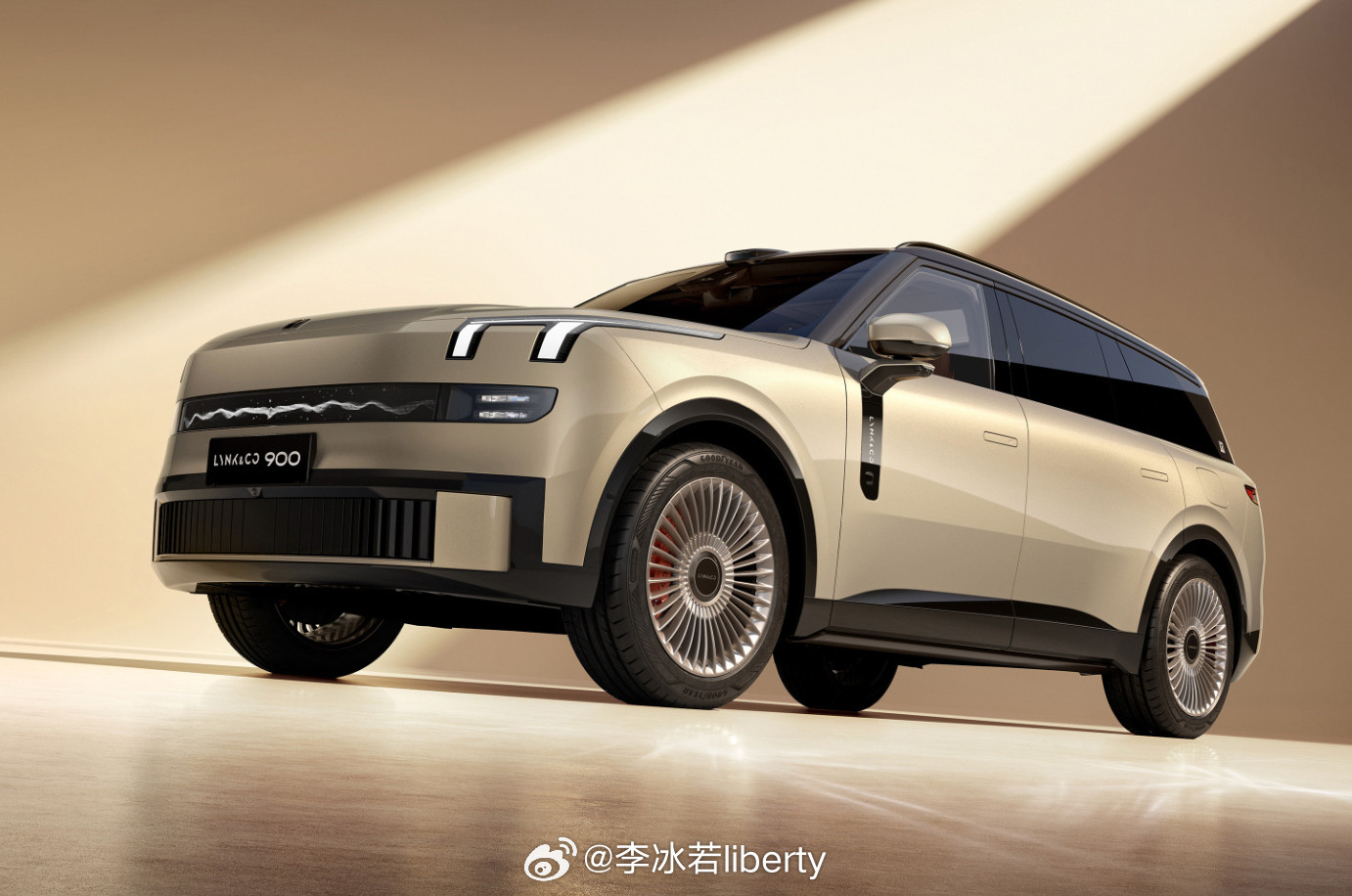 领克900大五座官宣亮相觉得3排6座没意义想要一个巨大的二排和尾厢空间的朋友可