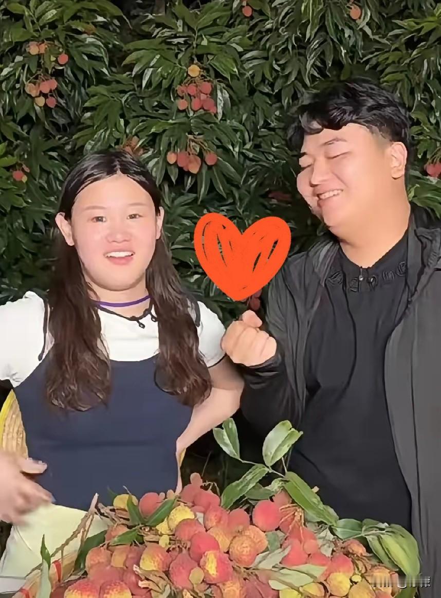不查真没留意，全进华和张家齐这俩人，前后四场助农直播的成绩可真够亮眼的——广东
