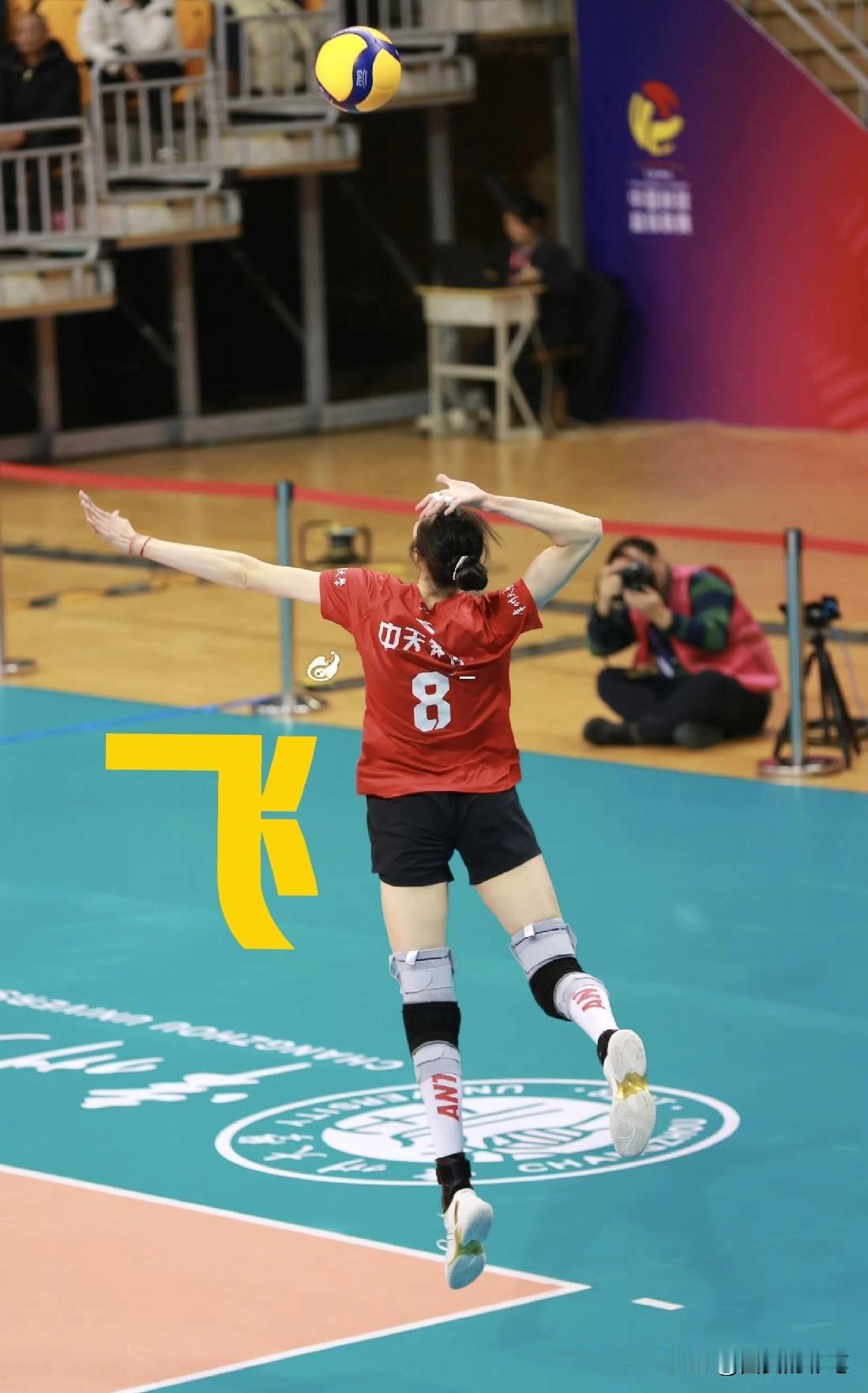 吴梦洁，真是江苏女排天选“打工人”[捂脸哭]，一起看看吴梦洁成了今晚最为忙碌的人