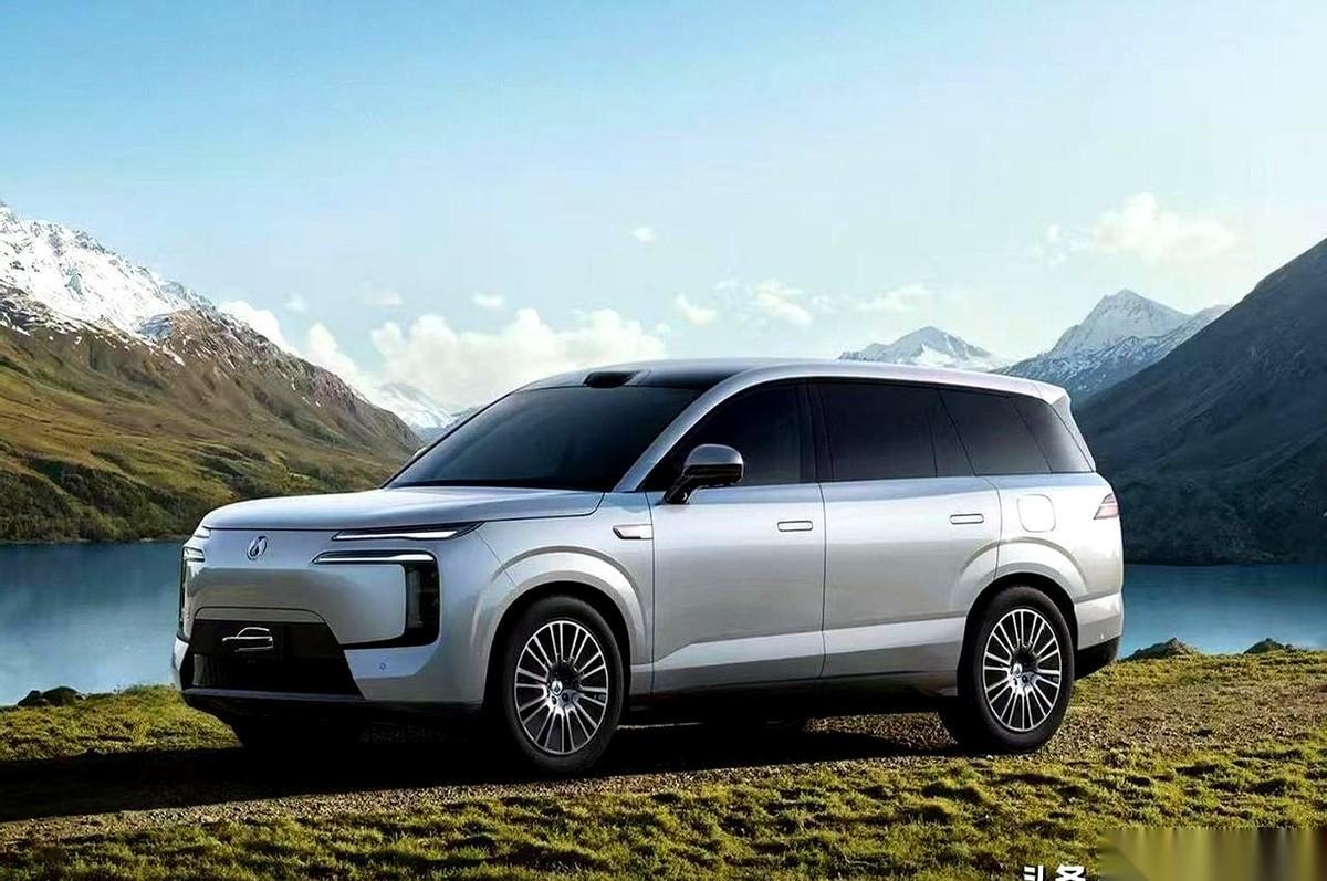 3.9秒。我再说一遍,一台能舒舒服服坐6个人的家用大SUV,零百加速3.9秒。