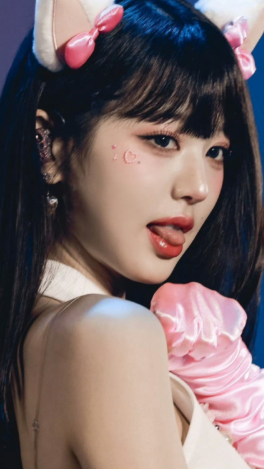 张元英吐舌合集吸干