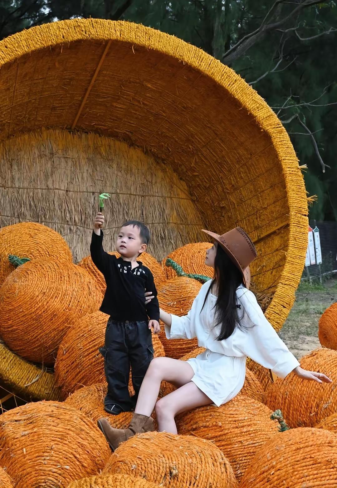 别信那些传得天花乱坠的校园谣言。共享单车没禁，孩子骑得比谁都欢；艾滋病不