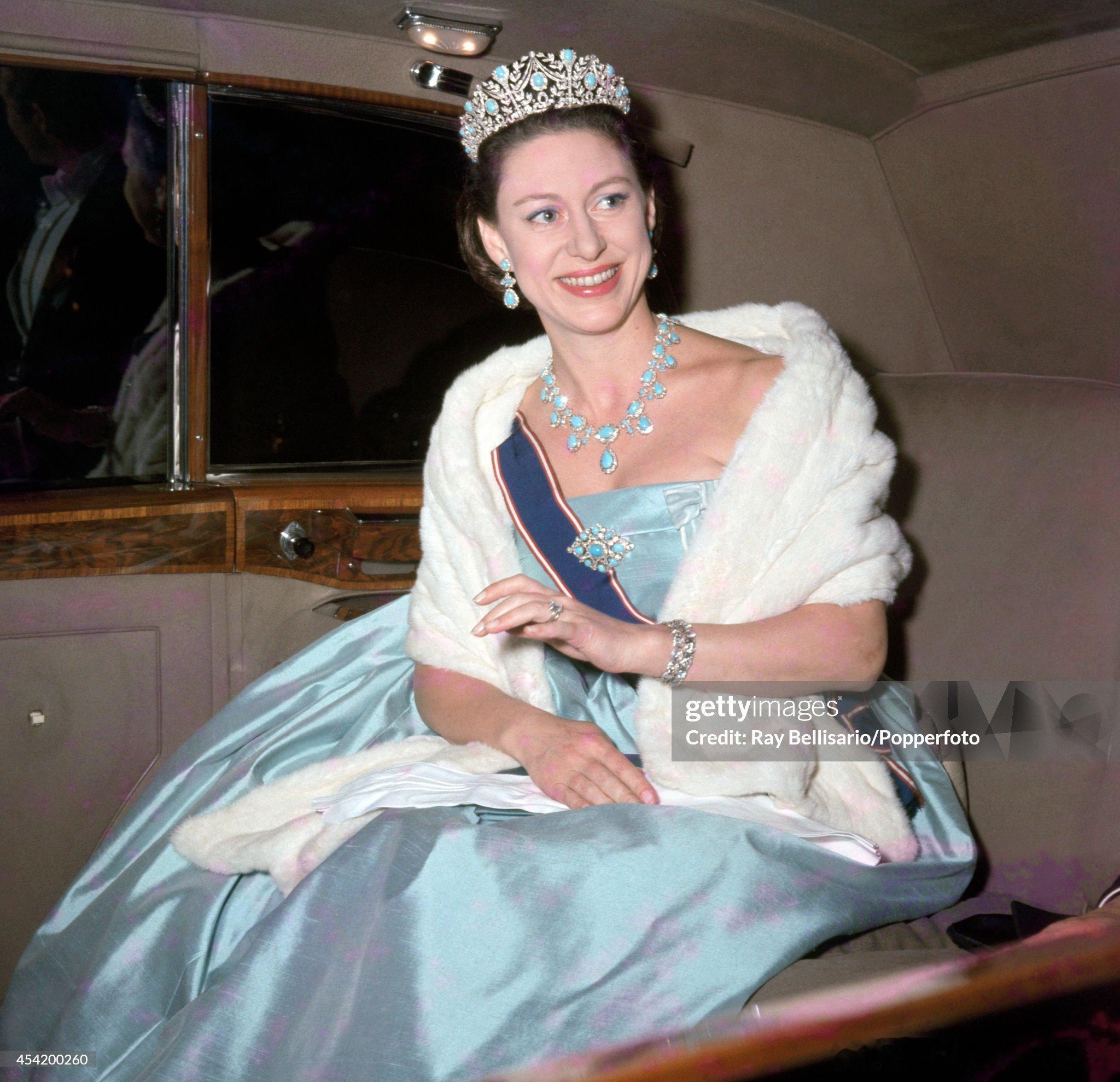 老照片分享一些英国公主玛格丽特在1960s时期的老照片，玛格丽特的颜值从婚后开