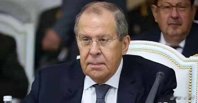 老美入侵地球上任何国家都是正常的，只有俄罗斯，中国，法国，英国四常，还有一个是三