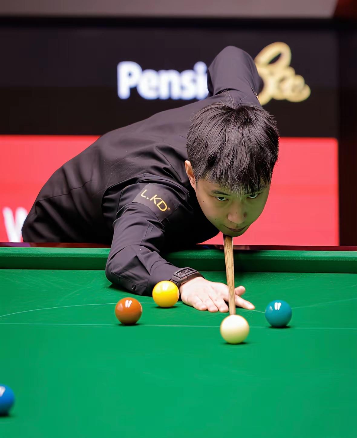 丢人丢到国外去了！就在刚结束的赵心童对阵肖恩墨菲的比赛中，让人遗憾的是，出现了