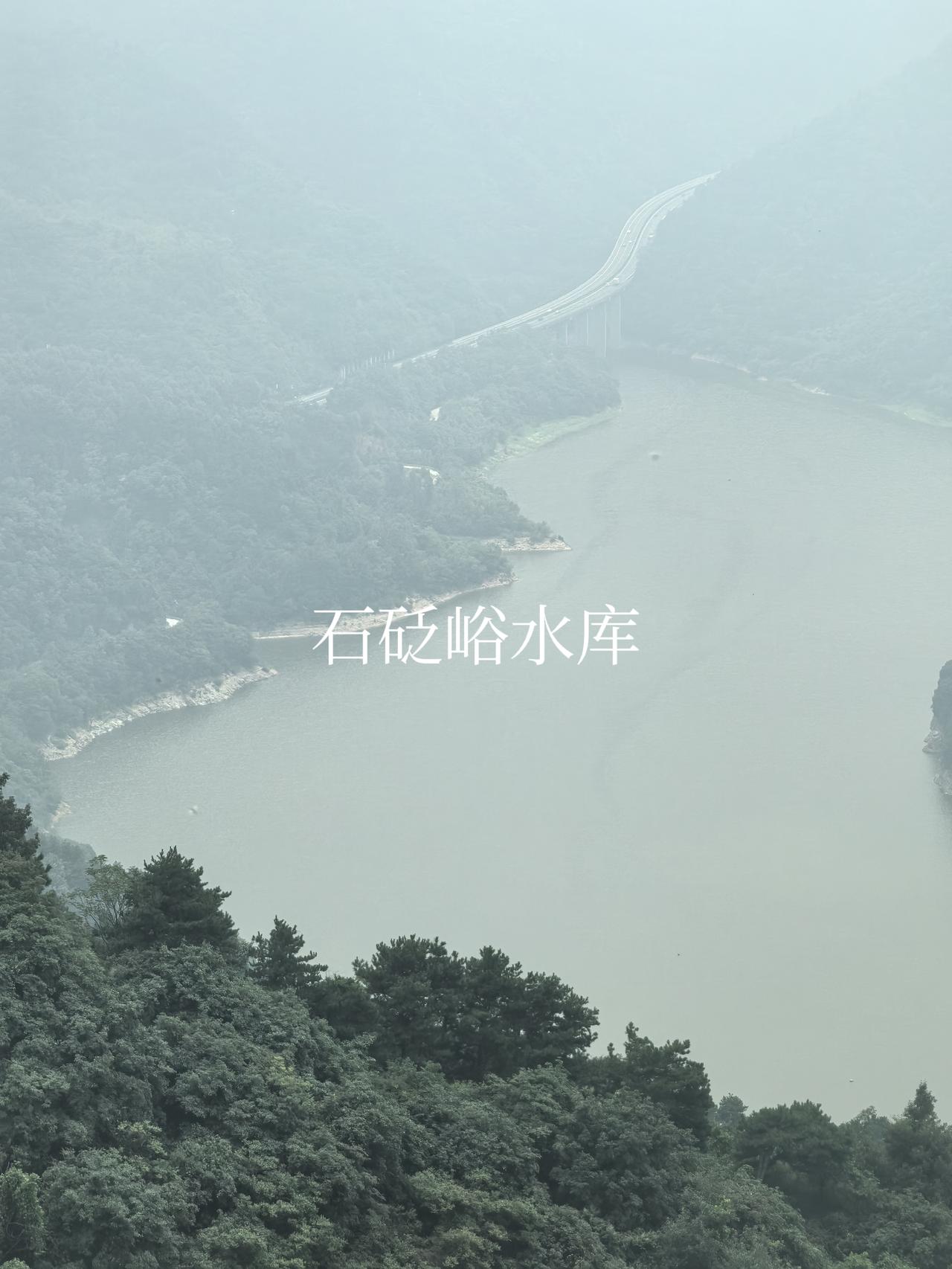 对于热爱爬山的宝子们来说，秦岭真是一座巨大的宝库。刚刚过去的周末，打卡了心心念