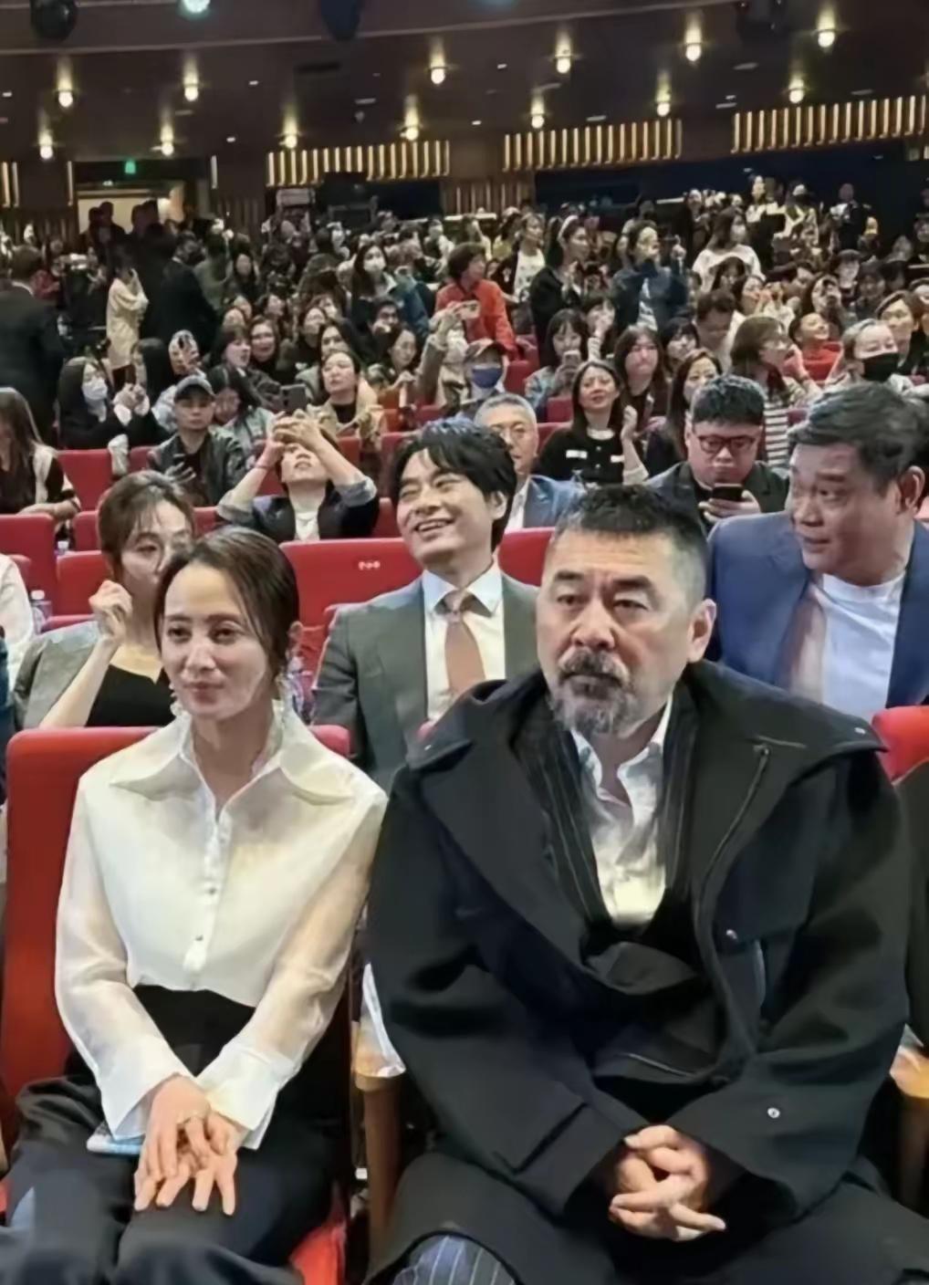 天呐，终于明白鲜花确实需要牛粪来滋润才能貌美，邋里邋遢的陈建斌才能展现出貌美如花