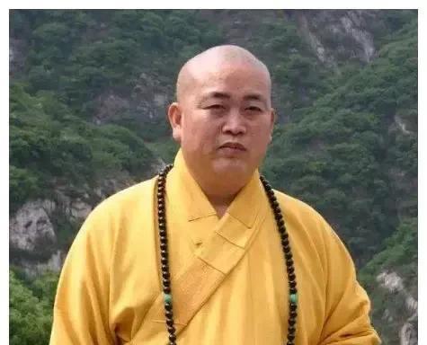 网传释永信方丈被带走调查！这个消息还是一个公职律师发的但是他文章中明确表示这