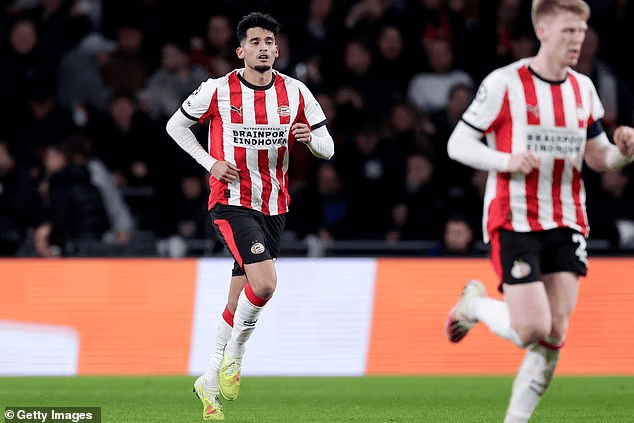 富勒姆考虑冬窗报价美国前锋佩皮, 埃因霍温要价4000万英镑