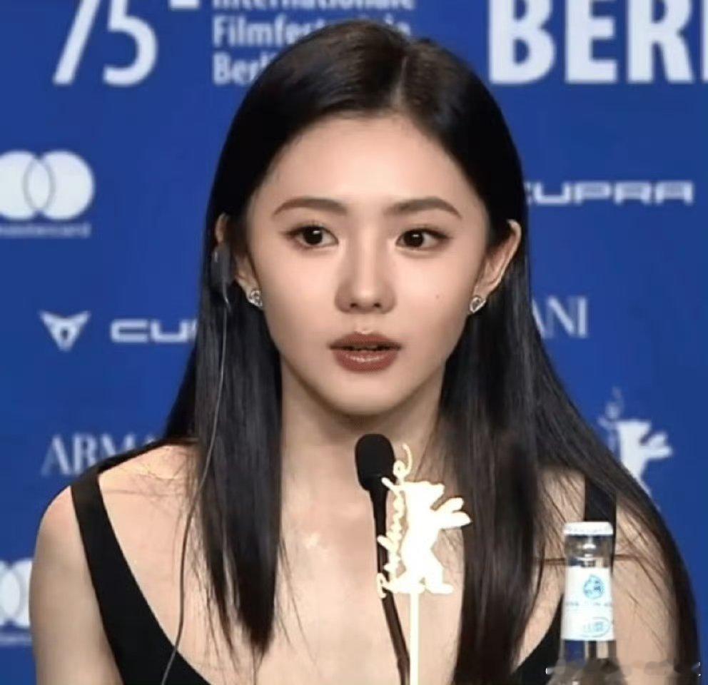 真美女不适合网感妆，刘浩存真的越素净就越凸显本身颜值​​​​