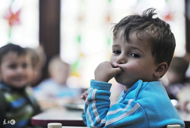 假如你们家宝宝有以下这些情况, 最好不要送去幼儿园“受罪”