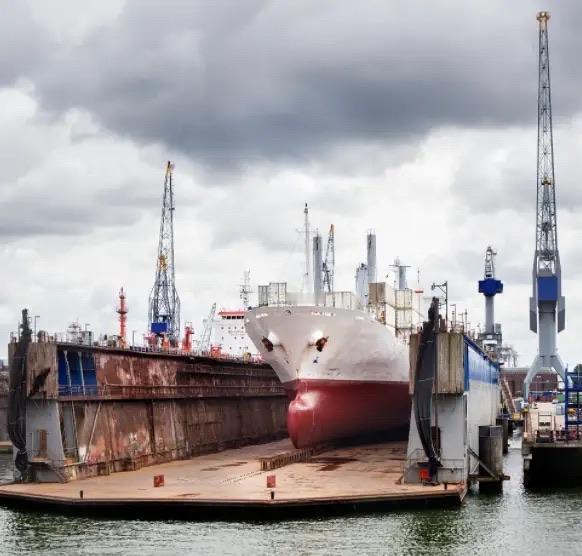 船造了98.9%，还有一个月交工，买家不要了，新加坡海庭船厂这次算是栽了。一封邮