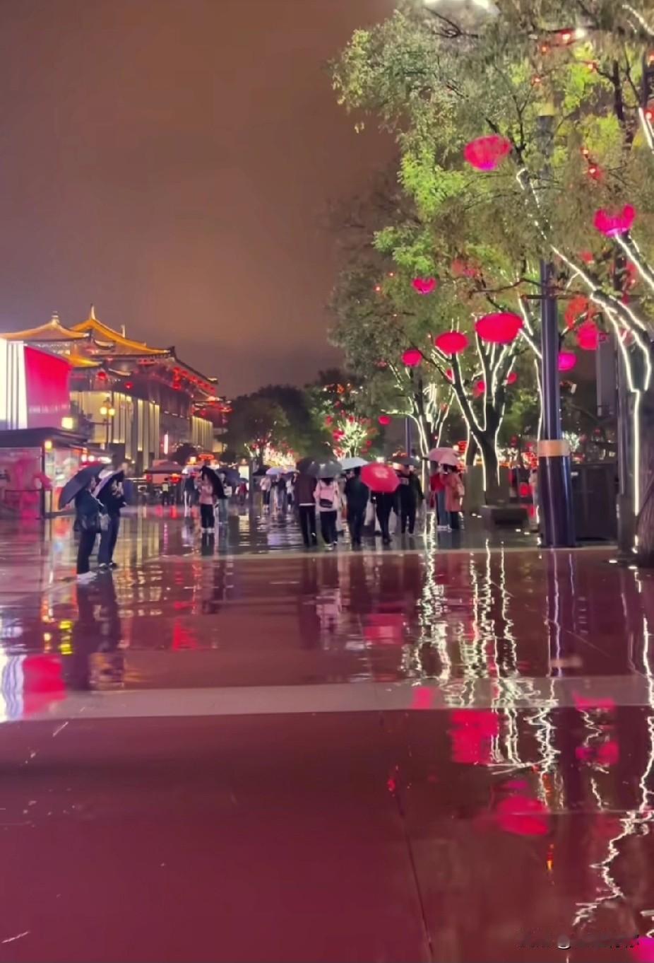 不怕立冬一天晴，​就怕立冬一天雨。​今年的冬天雨雪天气要多啊！别光觉得