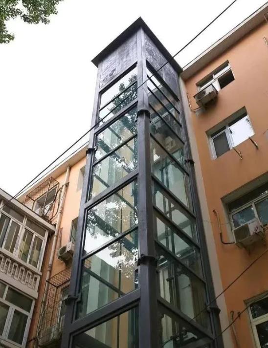 自己不肯出钱装电梯，等邻居们建完投用，直接拿防盗网封了电梯入口逼所有人让步？20