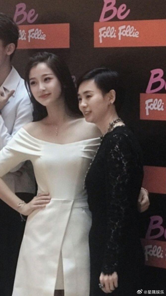 虞书欣以前挺好看的，现在怎么越长越倒退了​​​