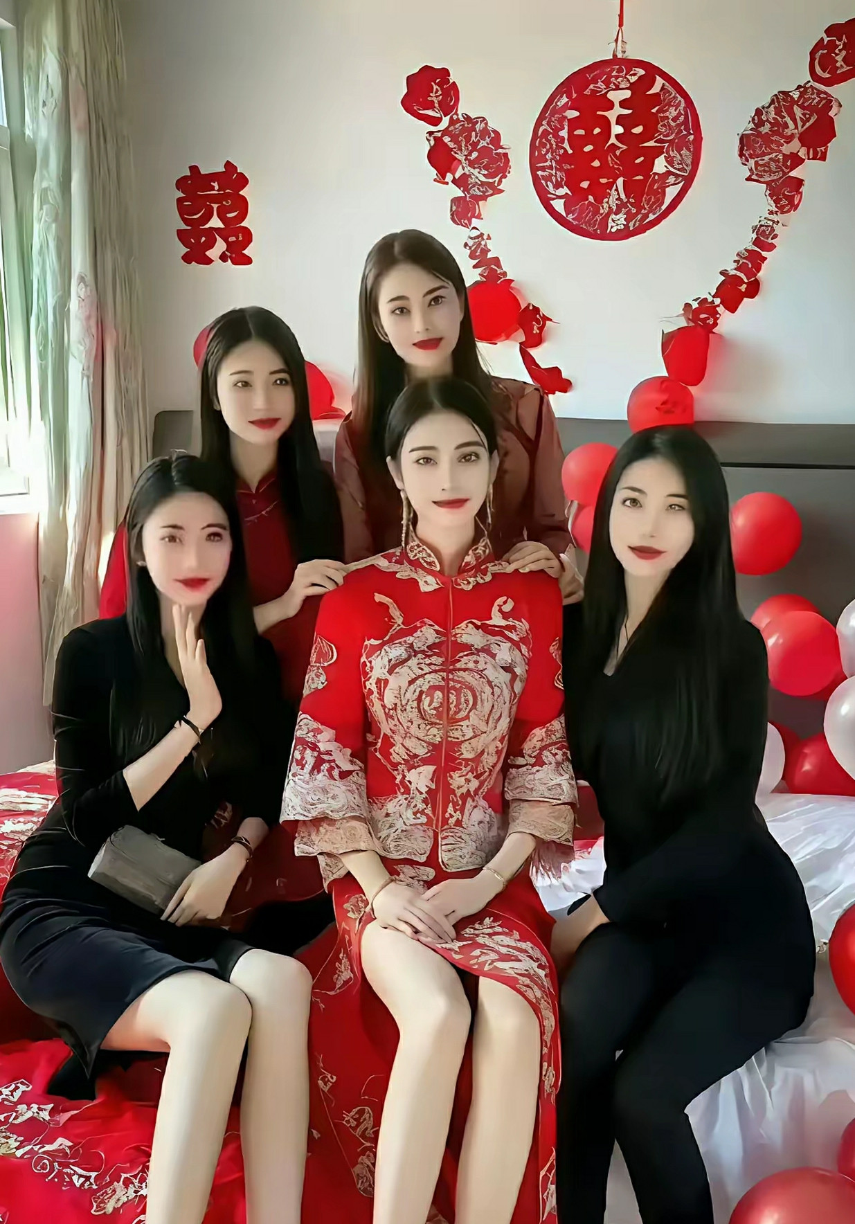 伴娘你是喧宾夺主啊