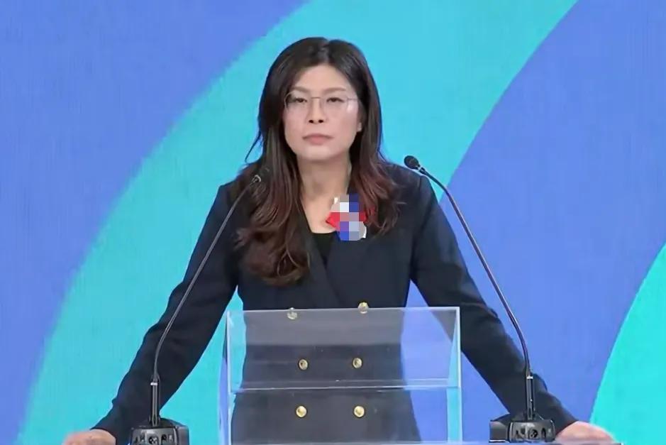 新加坡联合早报今天（11月2日）报道：“台湾最大的在野党国民党新任党主席郑丽文星