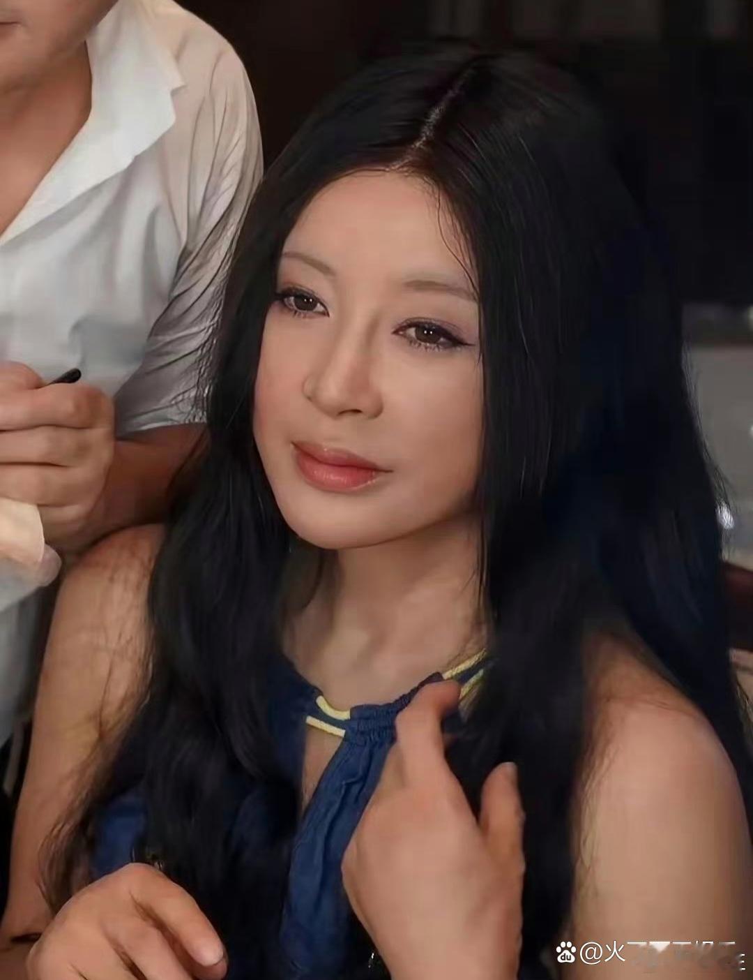 刘晓庆在“流浪的三毛”里主演三毛的定妆照，真的很像三毛呀，特别的惊艳。​​​