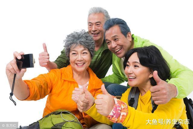 老年人还是要有自己的生活,培养自己的爱好,精神愉悦,劳逸结合,家庭