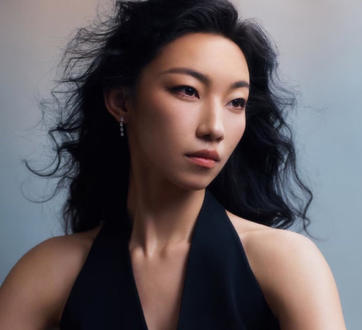 我有个预感，那尔那茜快要顶不住了中国妇女报的批评她没回应全网