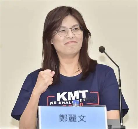 郑丽文的机会来了。但更像是个烫手山芋。就看她能不能接住！李有宜退党后。