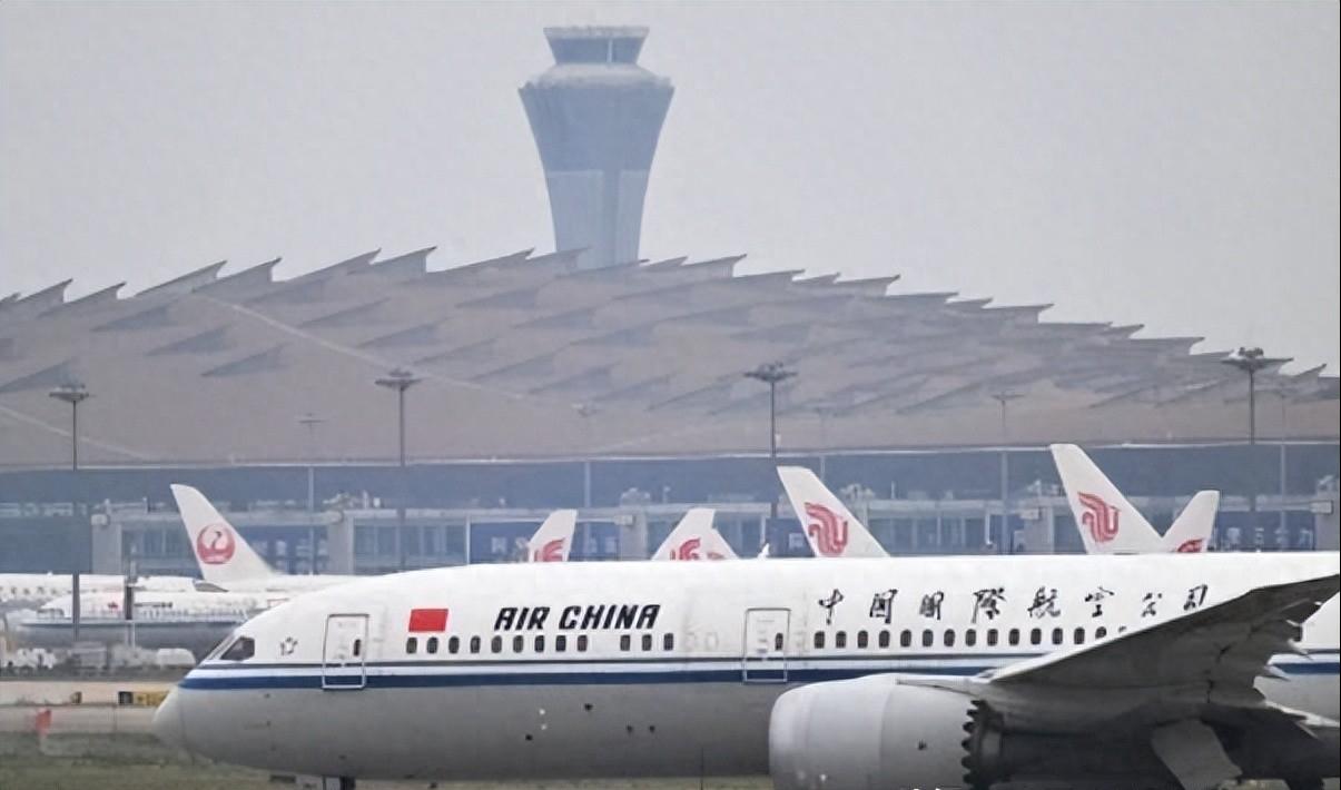 美国那边等不及了，直接把话挑明了说。6月6号那天，波音全球服务的负责人雷蒙德，在