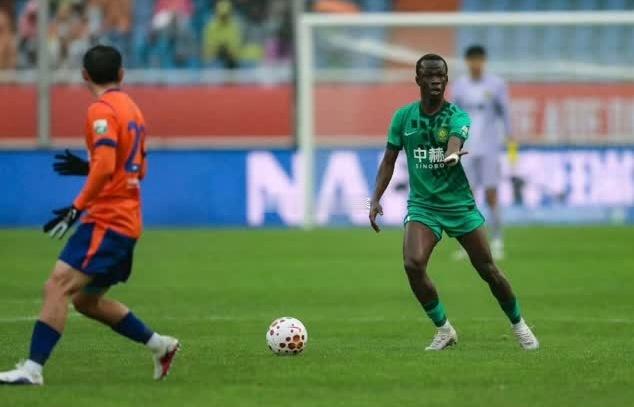 北京国安北京国安孔特更新社交媒体：“💚”