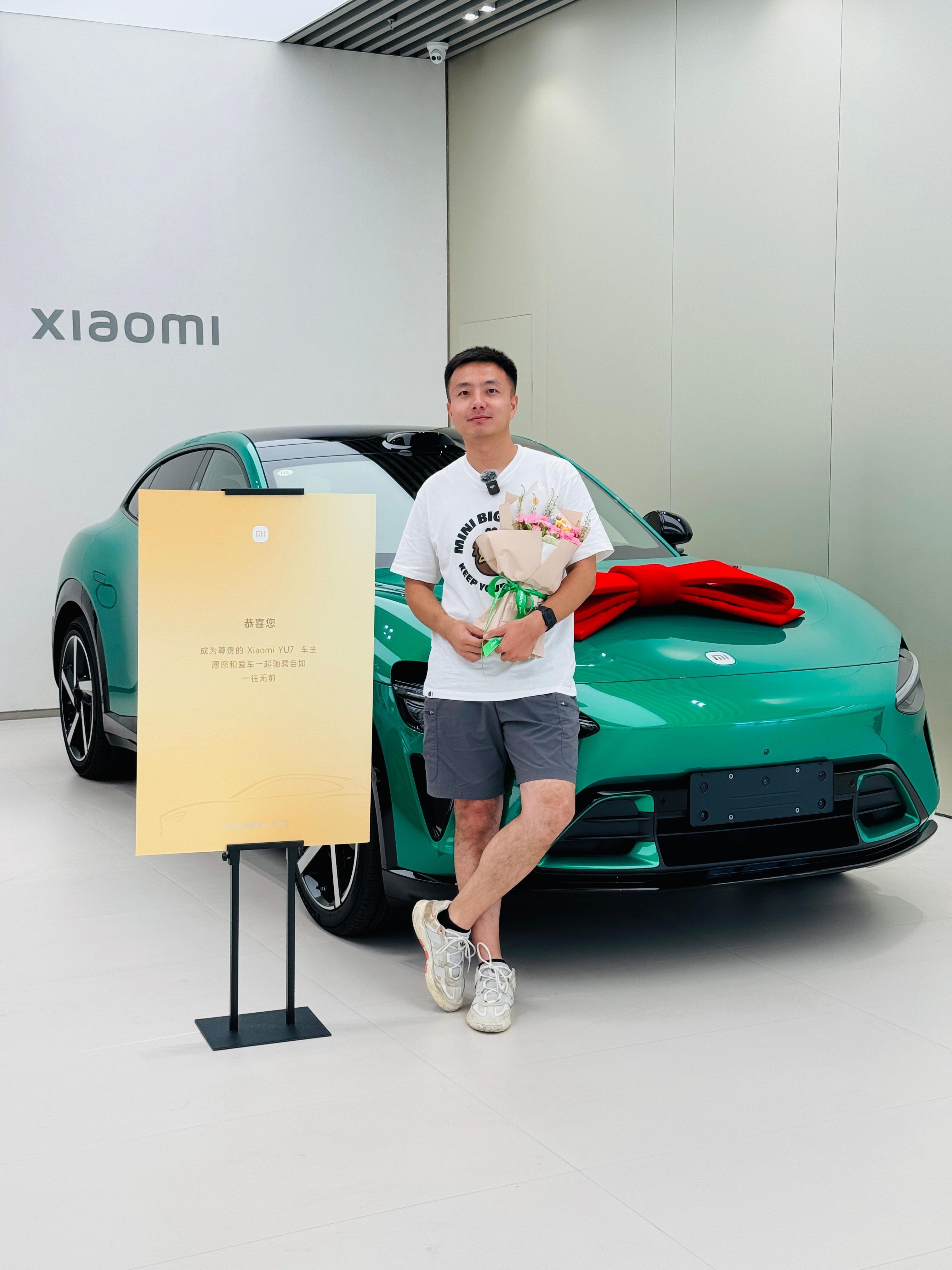 宝石绿这颜色真耐看，等待是值得的！恭喜28岁自己，没靠父母，没靠朋友，没靠女人，